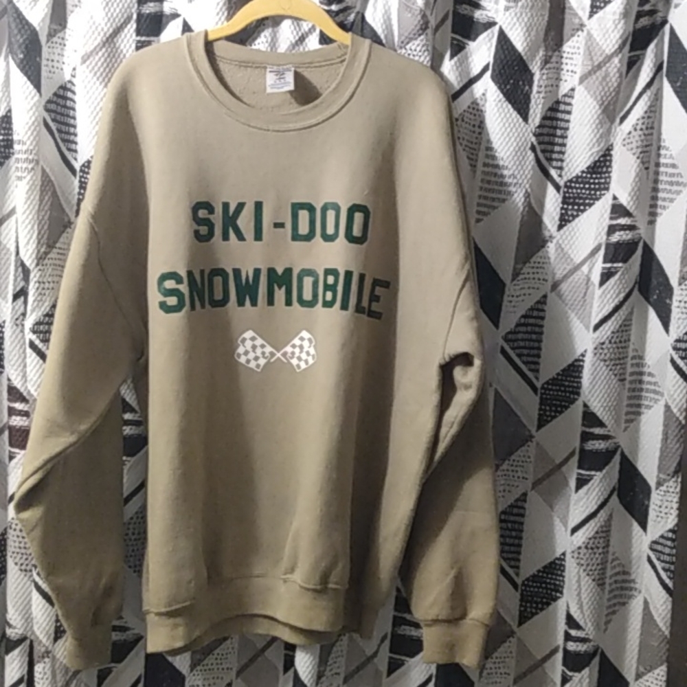 Vintage SKI DOO SNOWMOBILE CREW NECK PULLOVER!!